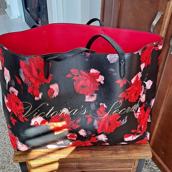 Large Floral Red and Pink With Black Background Victoria's Secret Tote - Picture 2 of 10